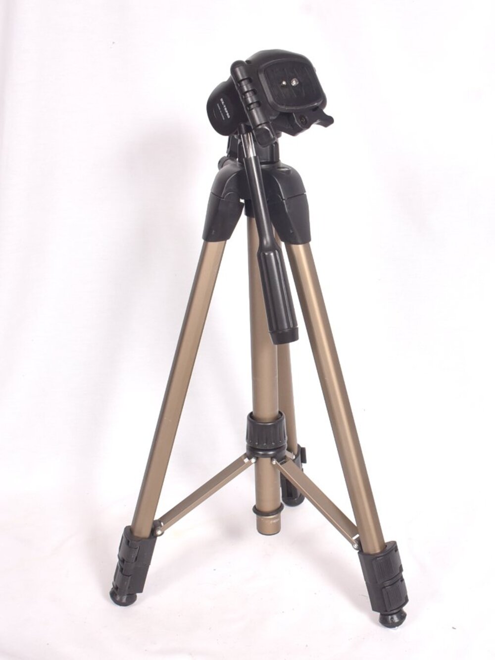 Dynex DX-TRP60 Camera Tripod with Pan Tilt Head Adjustable Aluminum Legs